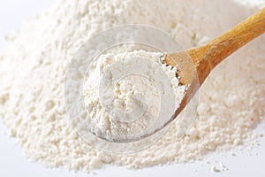 Spoon of wheat flour