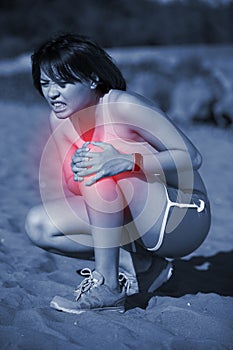 Sport woman knee injury