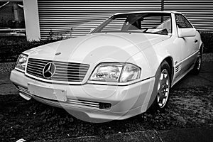 Sports car Mercedes-Benz 300SL (R129)