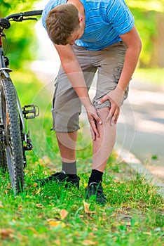 Sports knee injury