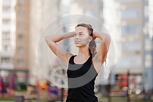 Sporty girl on stadion