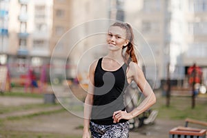 Sporty girl on stadion