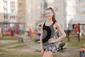 Sporty girl on stadion