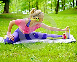 Sporty woman in a park