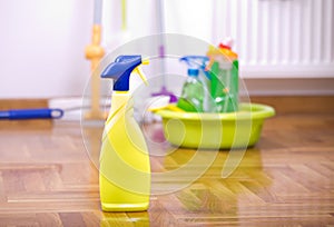 Spray bottle for cleaning on the floor