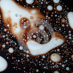 Spread the paint creates bizarre shapes of fabulous patterns