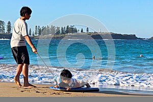 Spring day at Kendalls Beach, Kiama