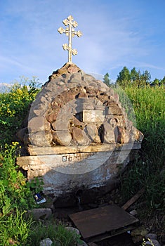 Spring, a Holy spring named after the Intercession of the virgin in the village of Vydropuzhsk, Spirovsky district of Tver region.