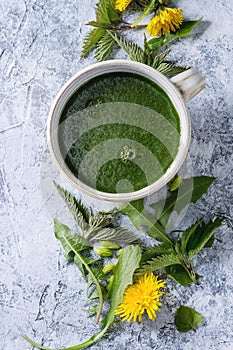 Spring nettle and dandelion smoothie