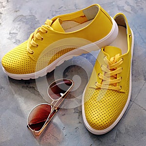 Spring-summer womens shoes and glasses no name