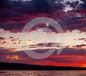 Square Lake Powell Sunset With a Fiery Sky