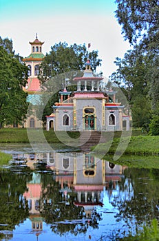 Squeaky gazebo in the Catherine Park