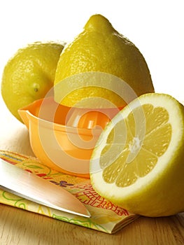 Squeezing lemon,
