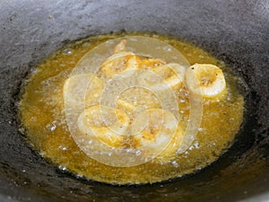 Squid cut into small pieces and fried with flour.