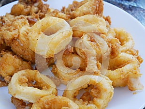 Squid cut into small pieces and fried with flour.