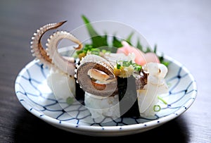 Squid sushi