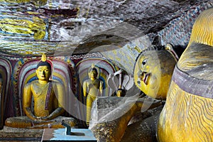 Sri Lanka spiritual smol old caves