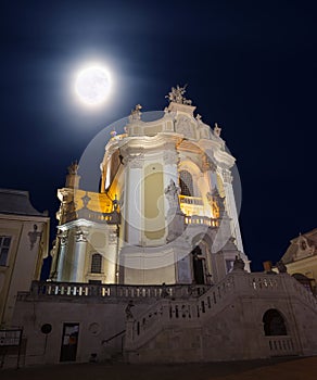 St. George`s Cathedral at night