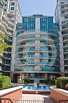 St George Wharf - Fountain House