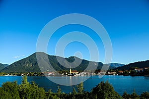 St. Laurentius ist eine rÃÂ¶misch-katholische Pfarrkirche in Rottach-Egern im Landkreis Miesbach in Oberbayern photo