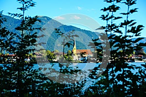 St. Laurentius ist eine rÃÂ¶misch-katholische Pfarrkirche in Rottach-Egern im Landkreis Miesbach in Oberbayern photo