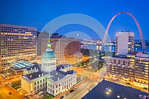 St. Louis, Missouri, USA downtown cityscape with the arch and courthouse