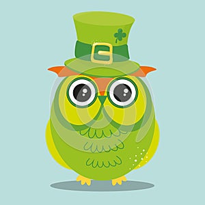 st patrik owls with hat 02 photo