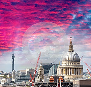 St Paul Cathedral and London skyline at sunset