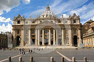 St. Peter\'s Square in front of St. Peter\'s Basilica in Vatican City, Rome.