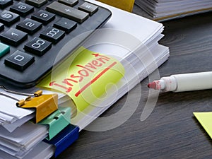 Stack of bankruptcy documents about insolvency and inscription insolvent.