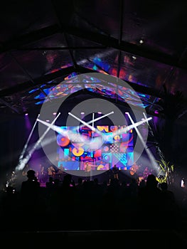 Stage performace band