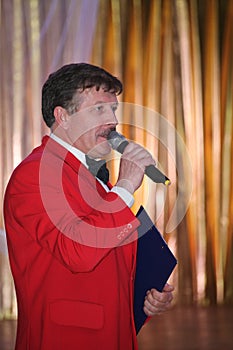 On the stage of the popular entertainer, author and presenter of the Bluff-club Sergey Prokhorov