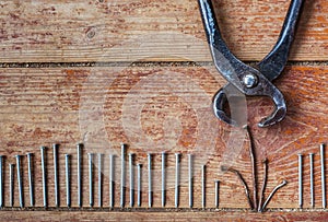 Stages of repair at home - to pull out the old nails