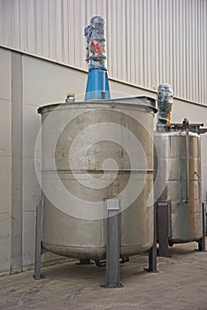 Stainless steel container tank for liquid solvent photo