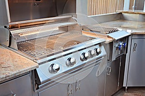 Clean Outdoor Kitchen Grill photo