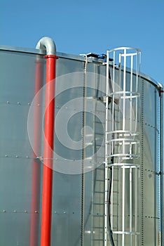 Stainless steel industrial oil reservoir