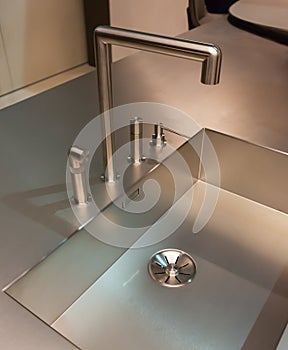 Stainless steel kitchen sink