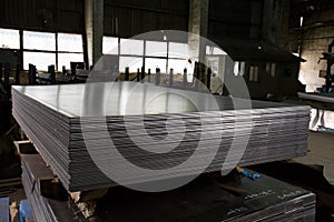 Stainless steel sheets deposited in stacks