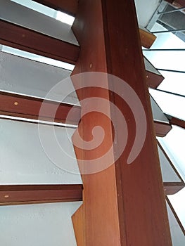 Stair vertical wood holder photo