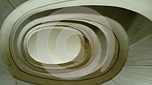 Stairs in hypnotising and fascinating spiral shape. Escalier en forme de spirale hypnotisante et fascinante.