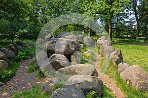 Standing an extremity of Dolmen 25a-c