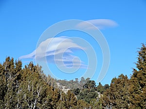 Standing Lenticular (Lenticularis) Clouds