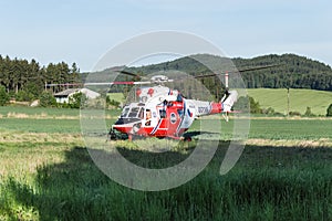 Standing rescue helicopter