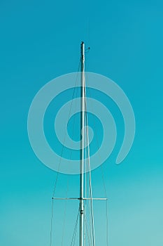 Standing rigging of a boat mast