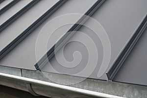 Standing seam metal roofing