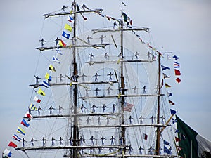 Standing on the Spars