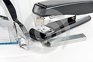 Stapler and staple remover