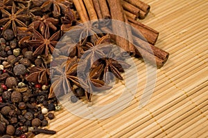 Star anise , cinnamon sticks and allspice