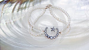 Star and crescent pearl bracelet