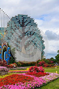 7-star hotel Sanya Beauty Crown in which an annual competition is held- Miss of the World. Tourist complex is the largest hotel in